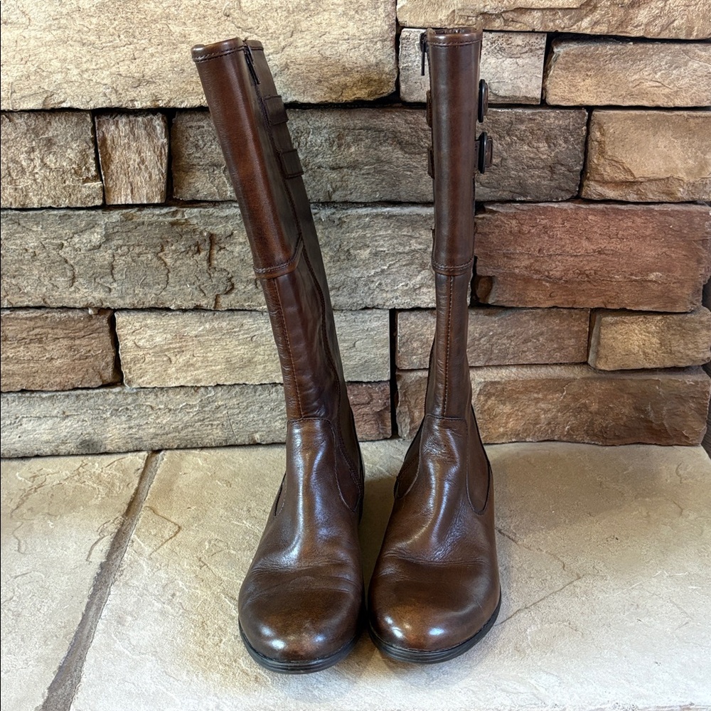 Born sz 8 dark brown leather tall boots with buckle detail - Picture 4 of 11